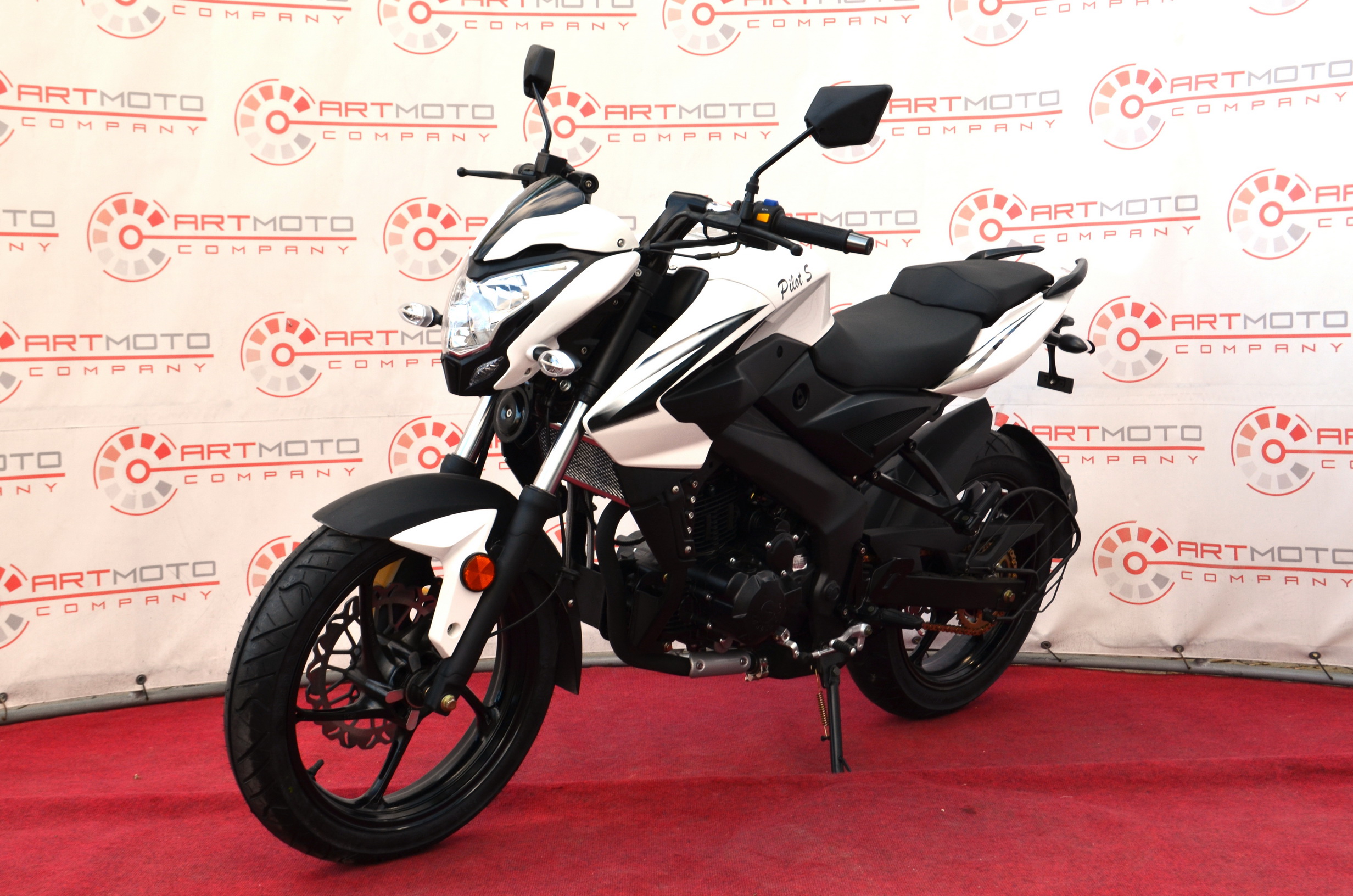 Bashan Pilot S 250 - белый