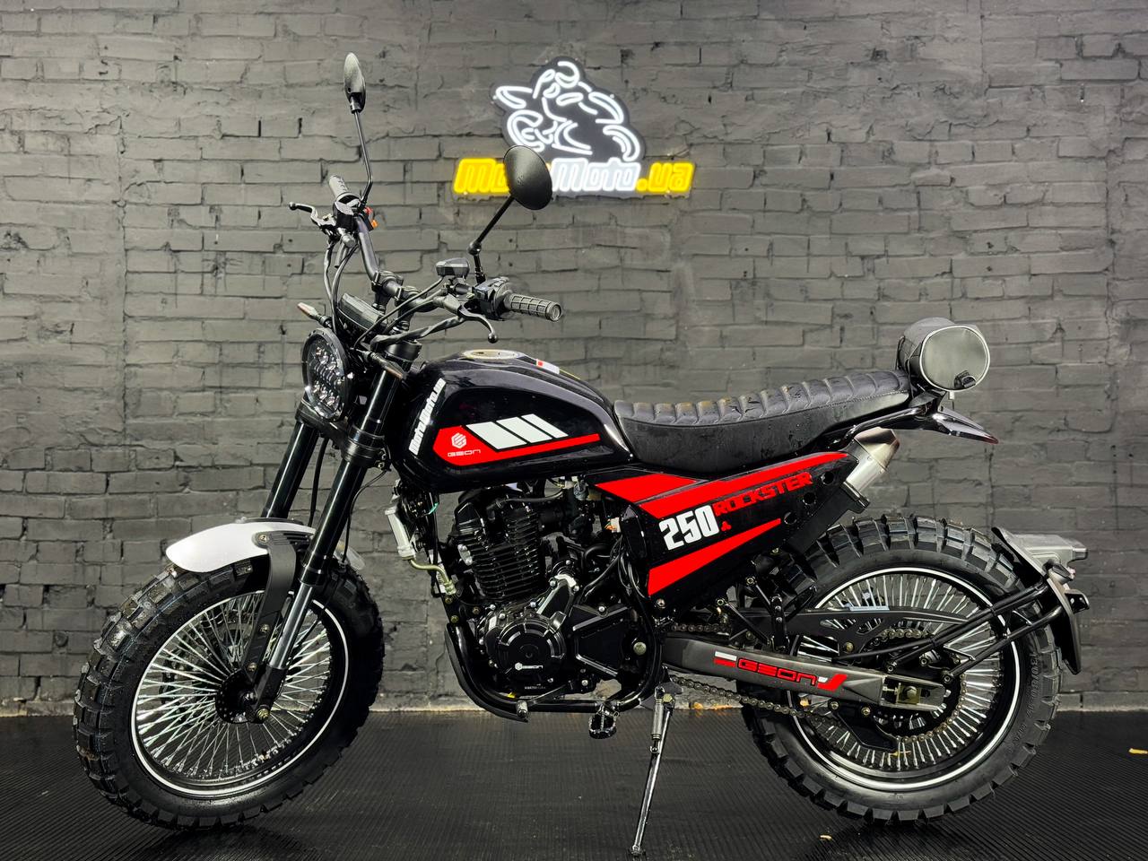 Мотоцикл GEON ROCKSTER 250 (SOHC 17/17 On-Road)