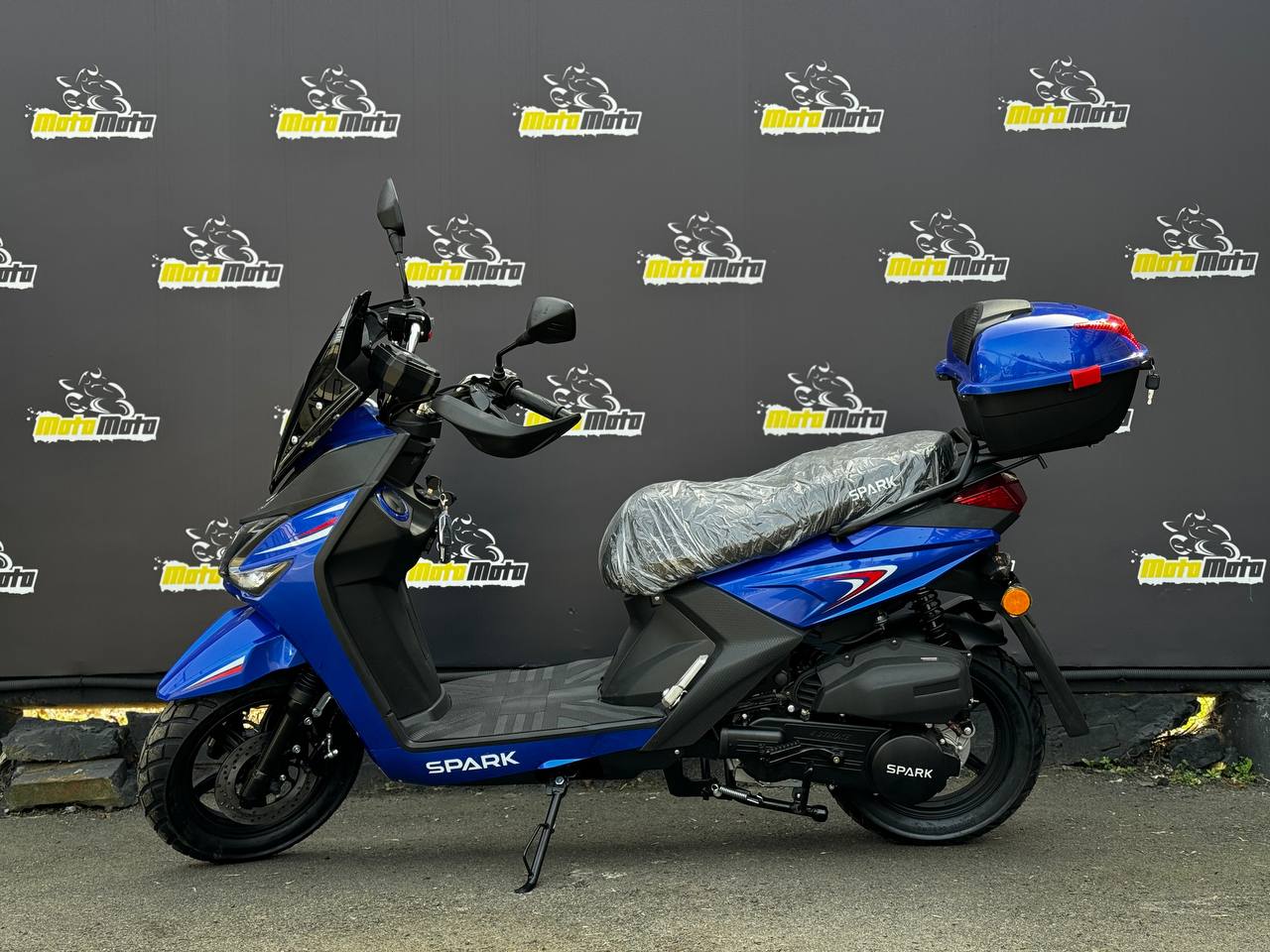 Скутер SPARK SP150S-19BN