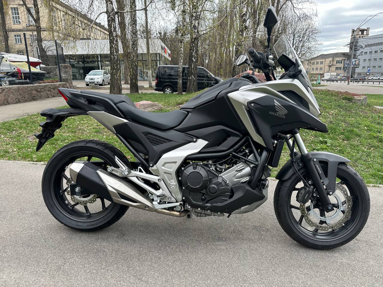 Мотоцикл HONDA NC750X 2021 год, б/у (3300 км)