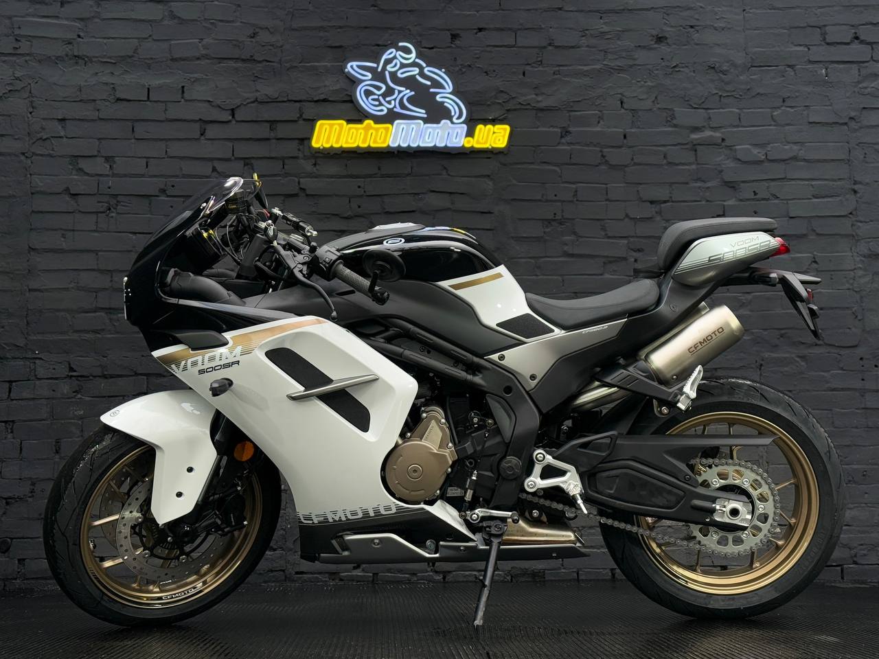 Мотоцикл CFMOTO 500SR VOOM