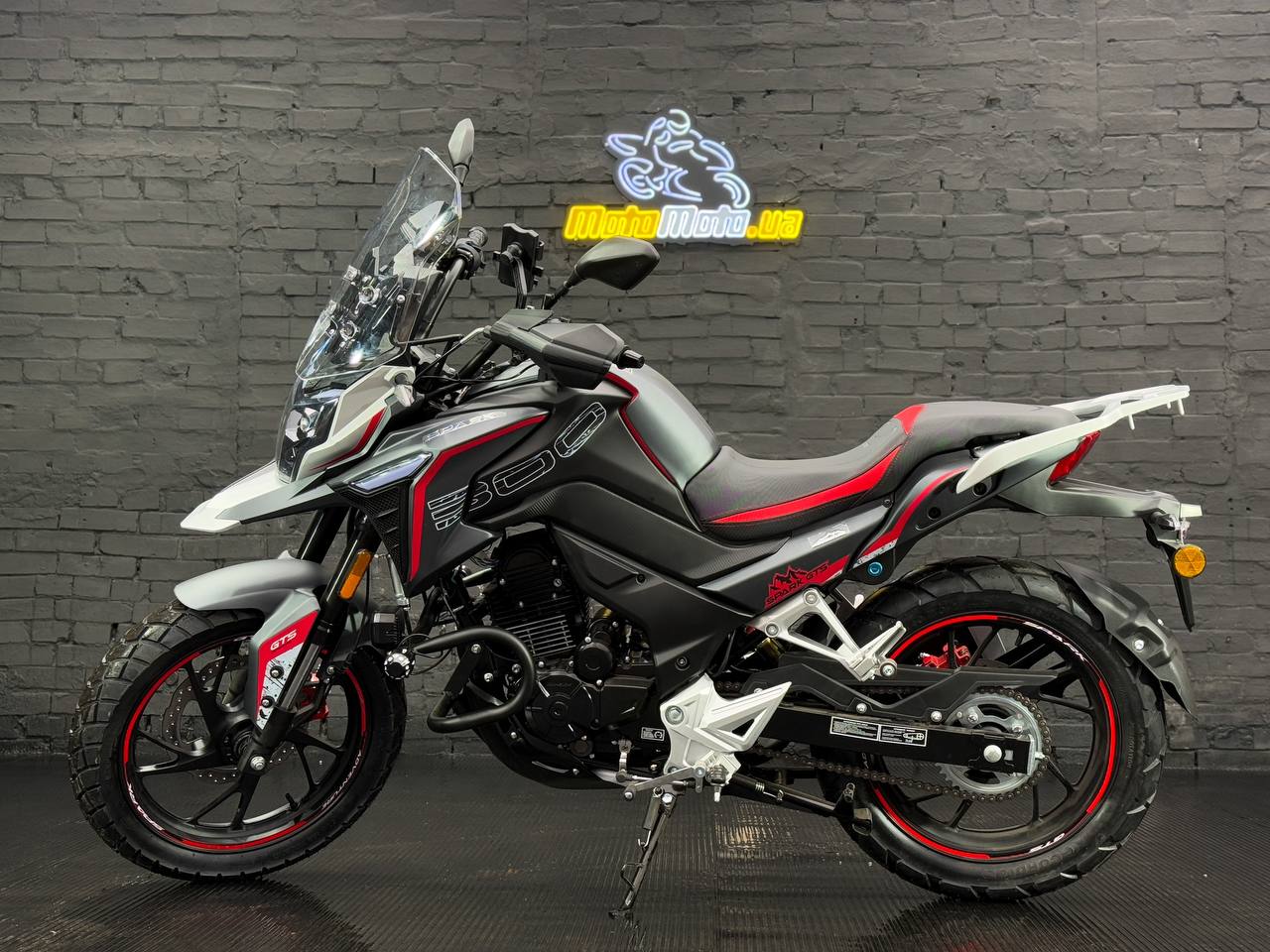 Мотоцикл SPARK SP300T-4