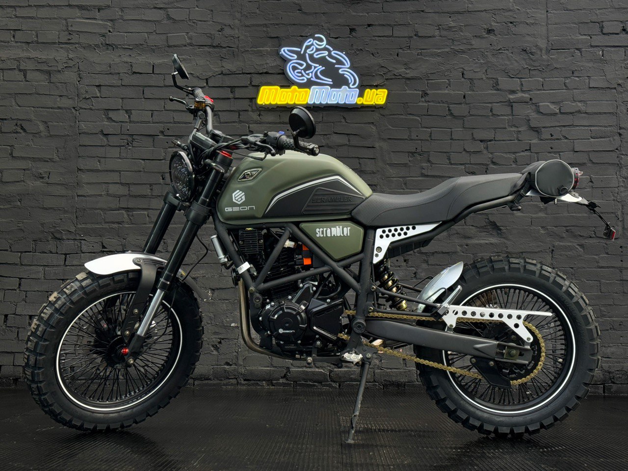Мотоцикл GEON SCRAMBLER 250 FE 4V (17/17)